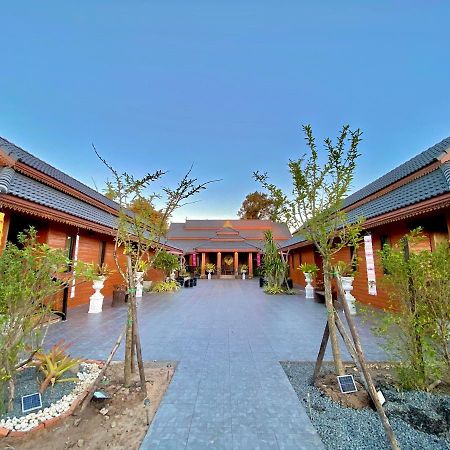 Khum Lanna Boutique Hotel Sisaket Екстериор снимка