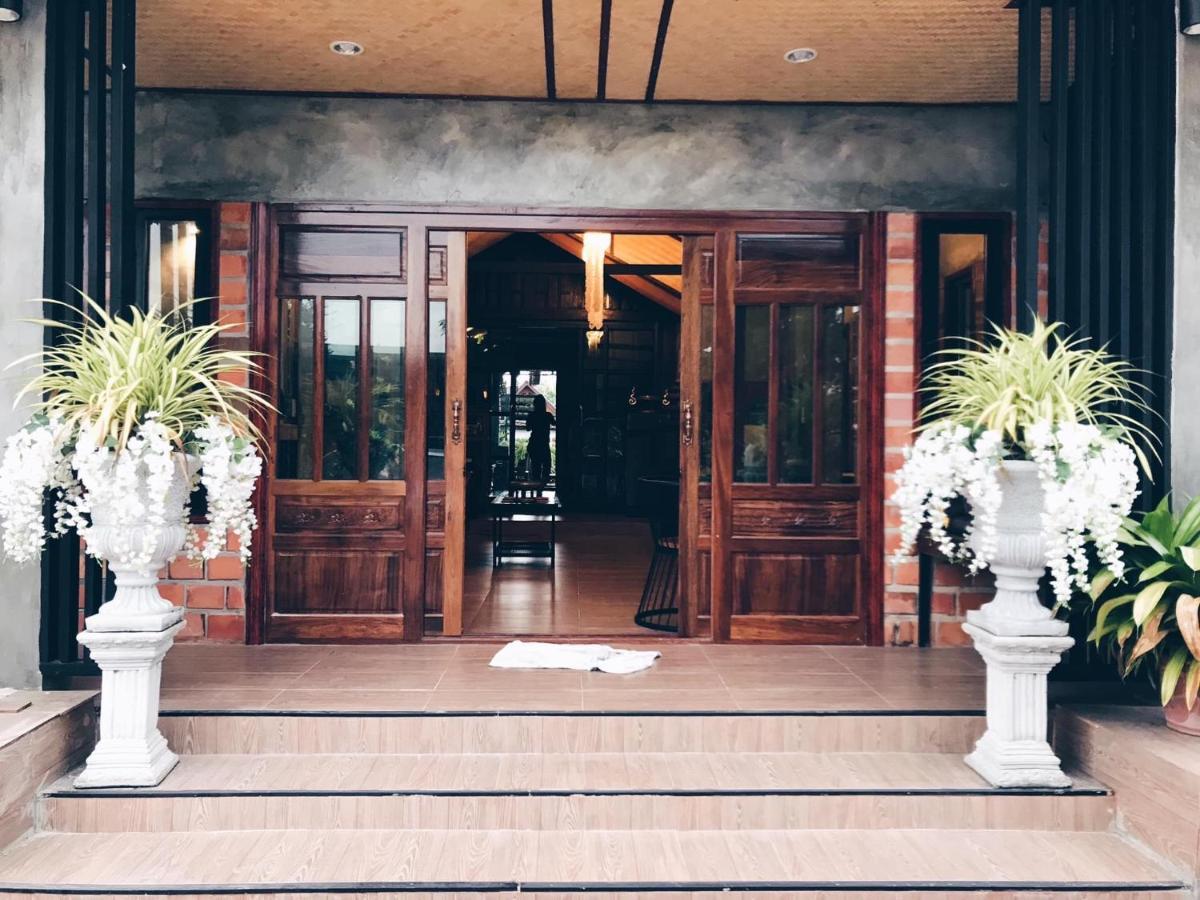 Khum Lanna Boutique Hotel Sisaket Екстериор снимка
