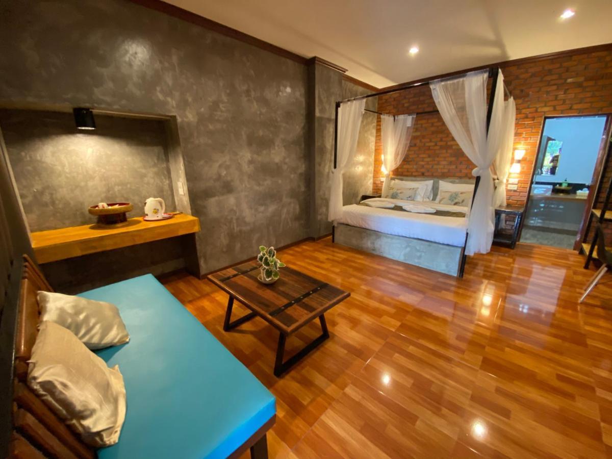 Khum Lanna Boutique Hotel Sisaket Екстериор снимка