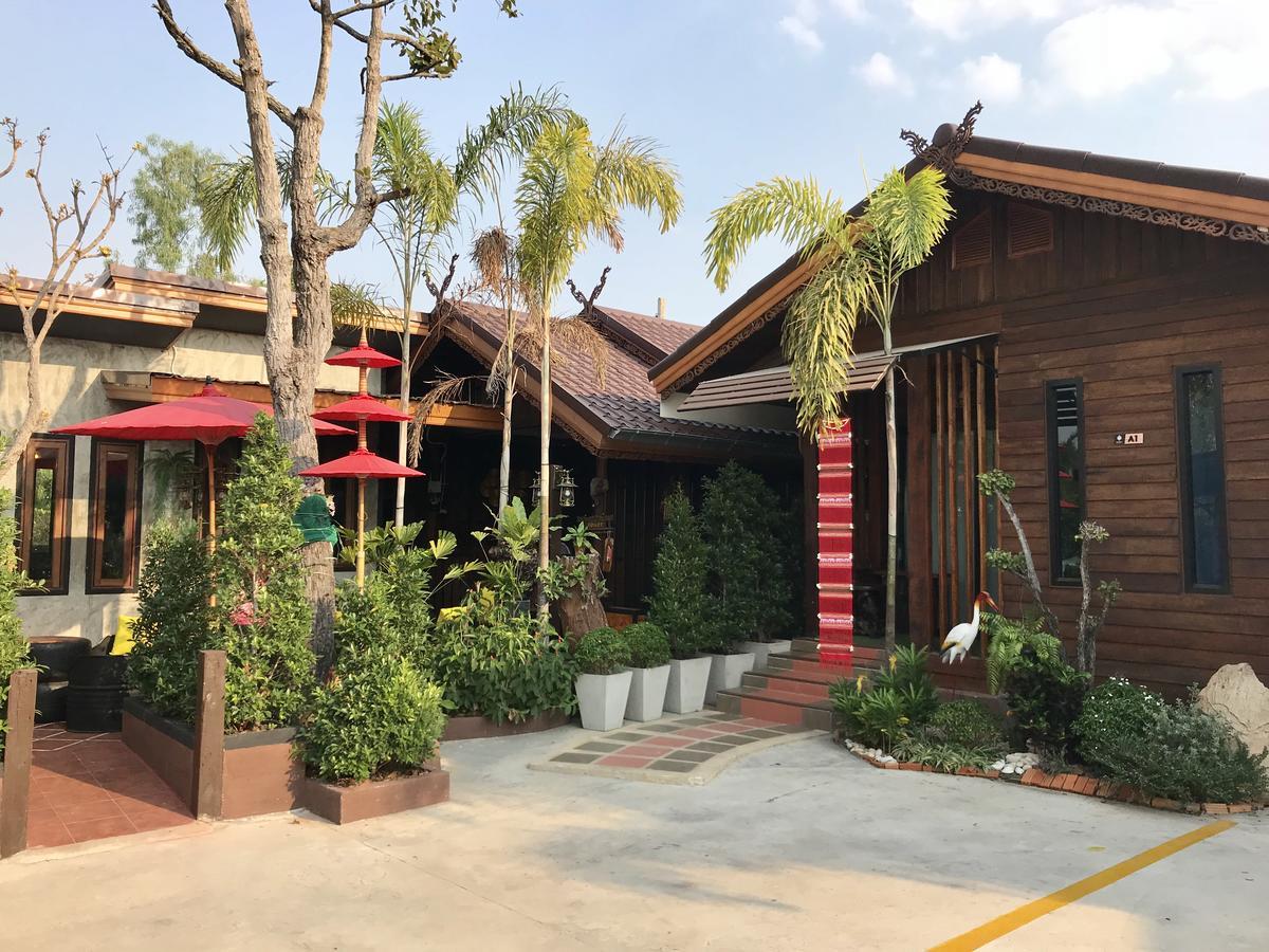Khum Lanna Boutique Hotel Sisaket Екстериор снимка