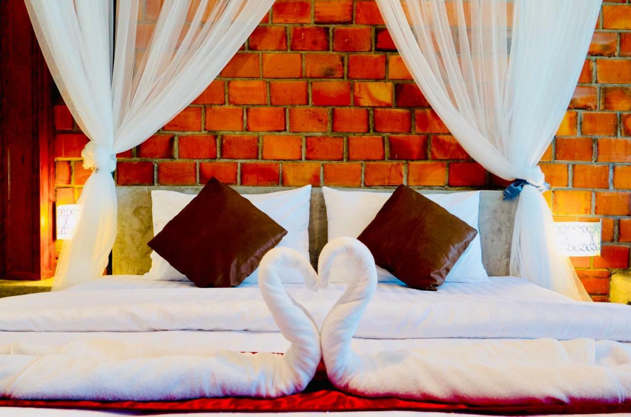Khum Lanna Boutique Hotel Sisaket Екстериор снимка